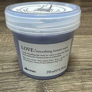 Davines LOVE Smoothing Instant Mask
